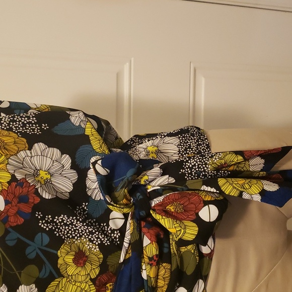 Blouse - Picture 3 of 4